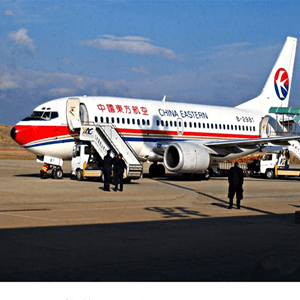 甘孜格萨尔机场邮寄航空快运业稳步发展的原因是什么？